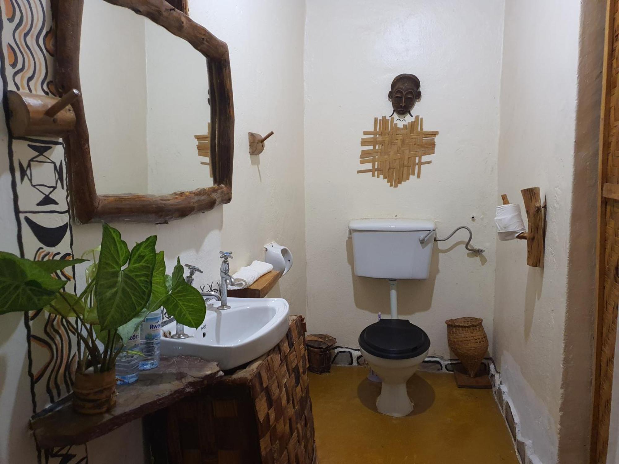 Lodge Pumba Safari Busonga